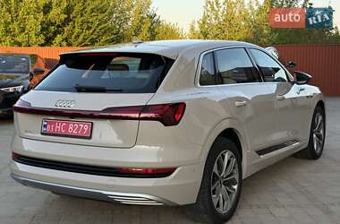 Позашляховик / Кросовер Audi e-tron 2019 в 