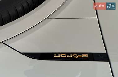 Позашляховик / Кросовер Audi e-tron 2019 в 