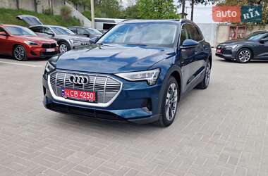 Внедорожник / Кроссовер Audi e-tron 2020 в 