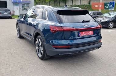 Внедорожник / Кроссовер Audi e-tron 2020 в 