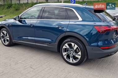 Внедорожник / Кроссовер Audi e-tron 2020 в 