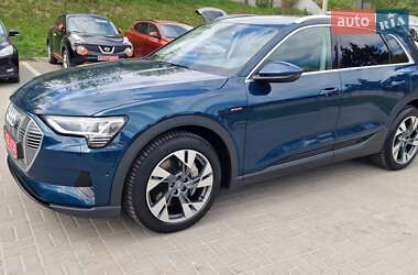Внедорожник / Кроссовер Audi e-tron 2020 в 