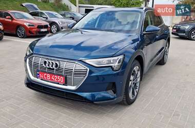 Внедорожник / Кроссовер Audi e-tron 2020 в 