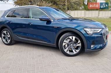 Внедорожник / Кроссовер Audi e-tron 2020 в 