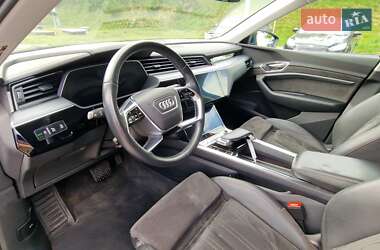 Внедорожник / Кроссовер Audi e-tron 2020 в 