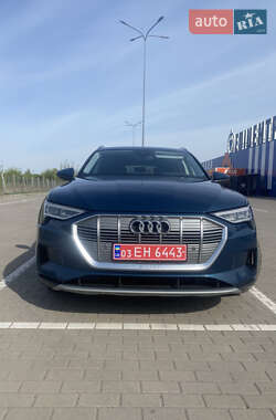 Позашляховик / Кросовер Audi e-tron 2020 в Дубні