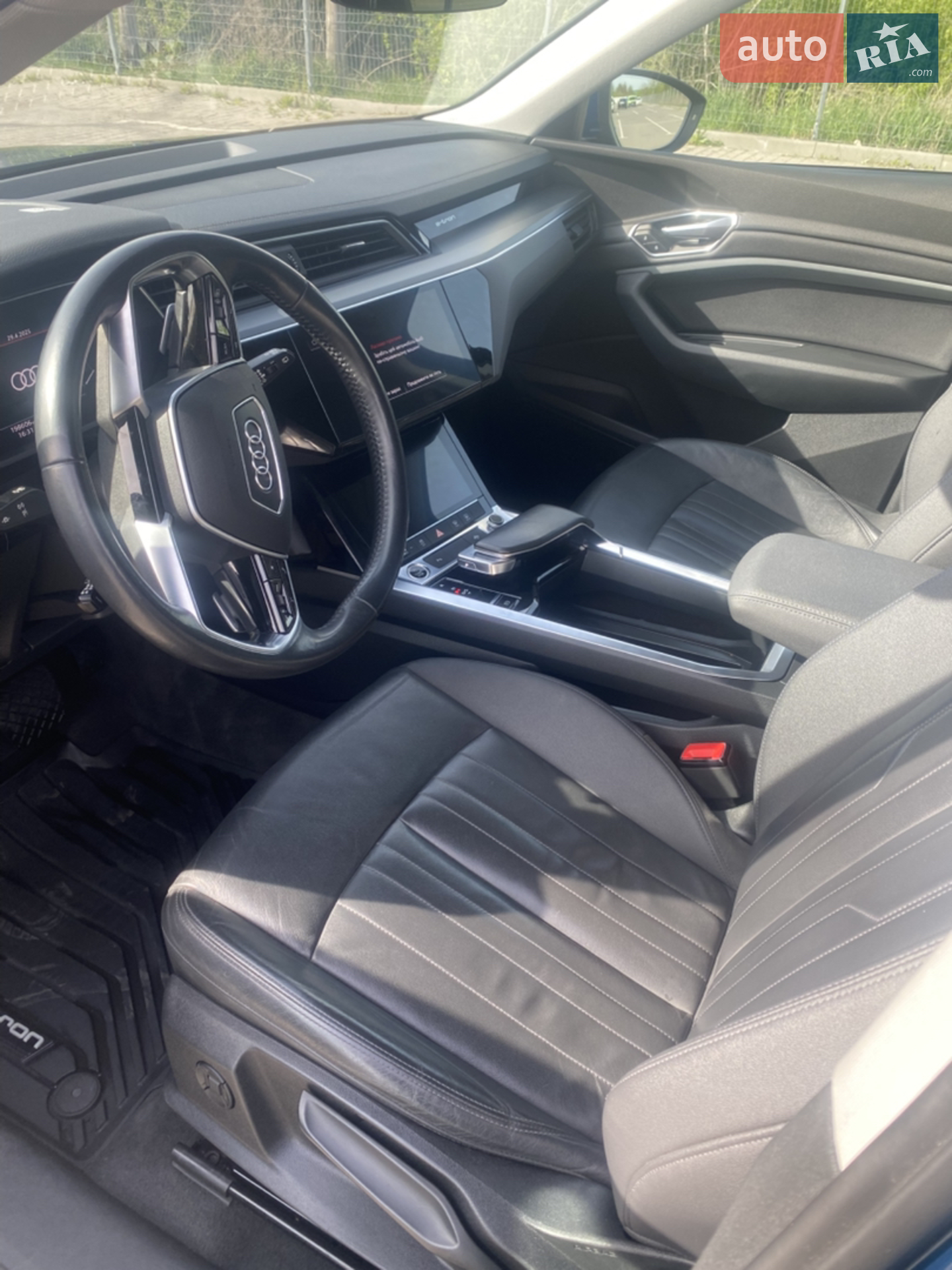 2020 Audi e-tron - мініатюра 9