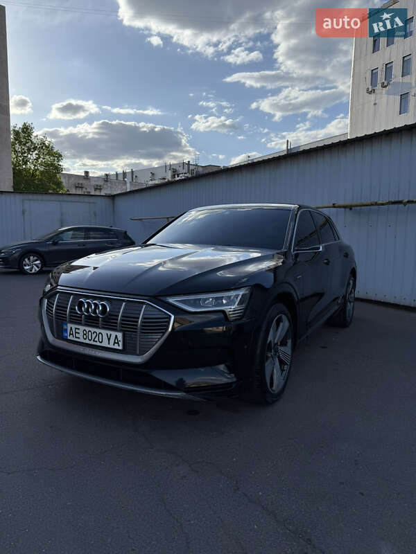 Audi e-tron 2019