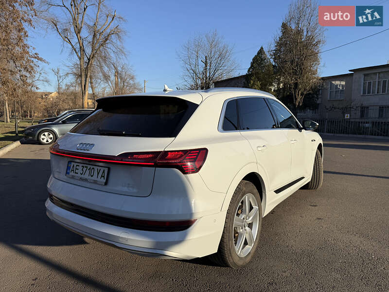 Внедорожник / Кроссовер Audi e-tron 2019 в Кривом Роге