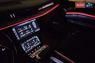 Внедорожник / Кроссовер Audi e-tron 2019 в 
