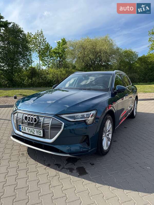 Audi e-tron 2019