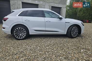 Внедорожник / Кроссовер Audi e-tron 2019 в 