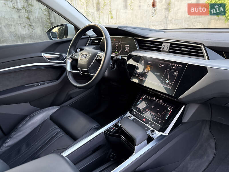 Внедорожник / Кроссовер Audi e-tron 2021 в Ровно