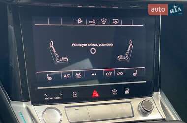 Позашляховик / Кросовер Audi e-tron 2019 в 