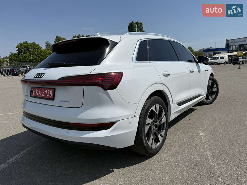 Позашляховик / Кросовер Audi e-tron 2021 в Харкові