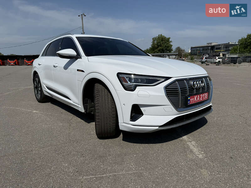 Позашляховик / Кросовер Audi e-tron 2021 в Харкові