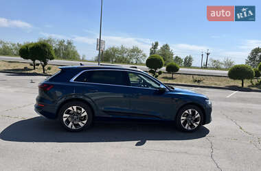 Внедорожник / Кроссовер Audi e-tron 2020 в Днепре