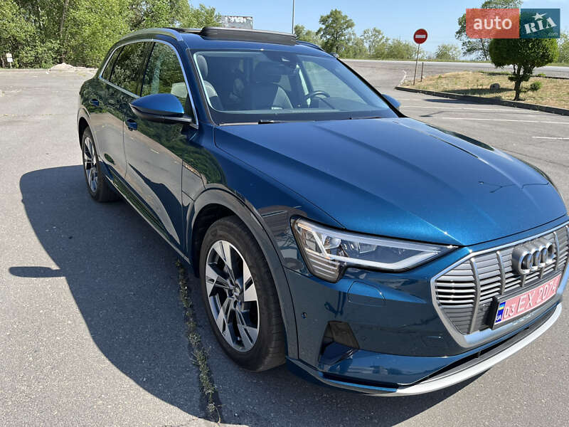Внедорожник / Кроссовер Audi e-tron 2020 в Днепре