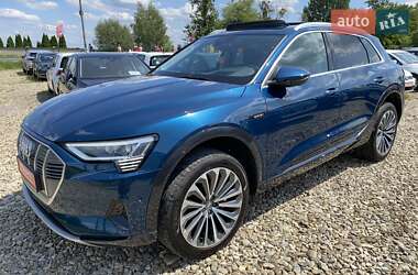 Позашляховик / Кросовер Audi e-tron 2019 в 
