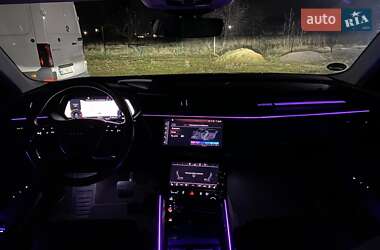 Позашляховик / Кросовер Audi e-tron 2019 в 