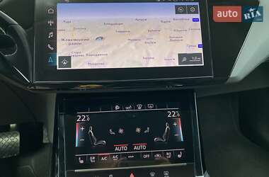 Позашляховик / Кросовер Audi e-tron 2019 в 