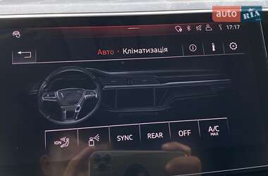 Позашляховик / Кросовер Audi e-tron 2019 в 
