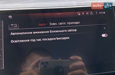 Позашляховик / Кросовер Audi e-tron 2019 в 