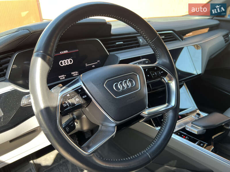 Внедорожник / Кроссовер Audi e-tron 2018 в Хмельницком фото 14 Внедорожник / Кроссовер Audi e-tron 2018 в Хмельницком