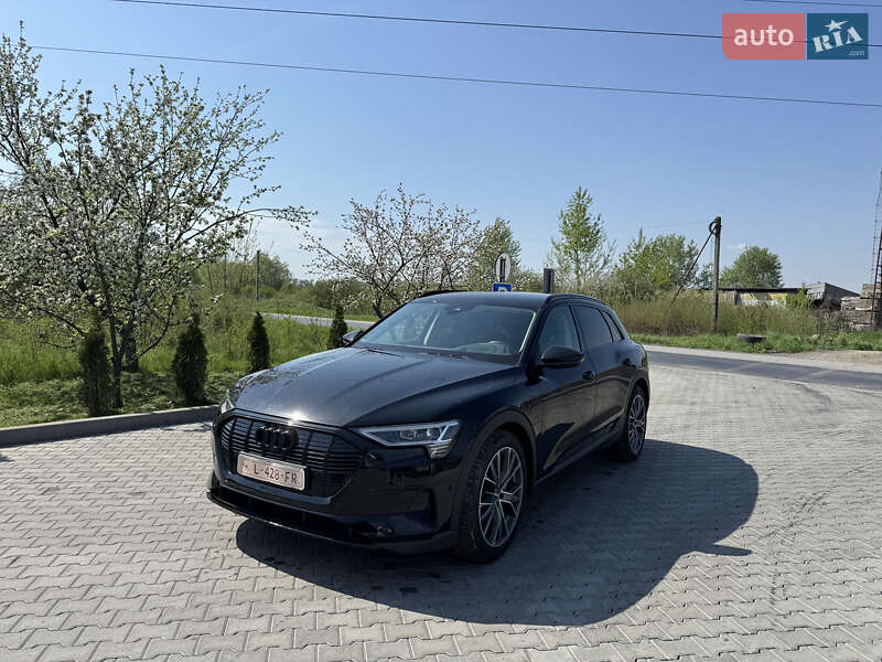 Внедорожник / Кроссовер Audi e-tron 2019 в Ужгороде