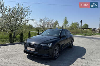 Внедорожник / Кроссовер Audi e-tron 2019 в 