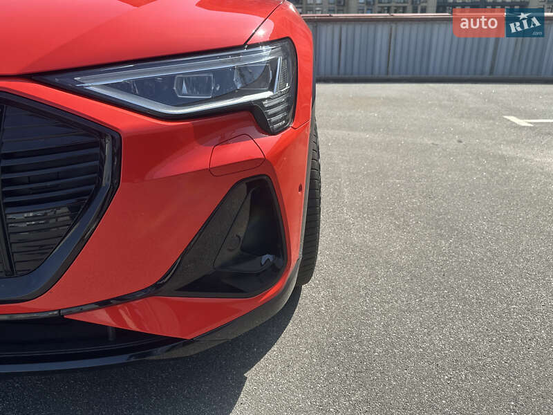 Внедорожник / Кроссовер Audi e-tron 2020 в Киеве