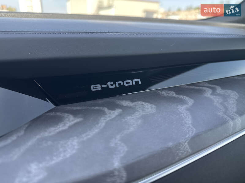 Внедорожник / Кроссовер Audi e-tron 2020 в Киеве
