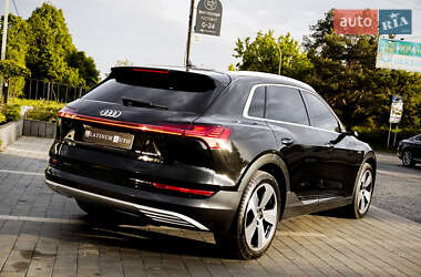 Внедорожник / Кроссовер Audi e-tron 2019 в 