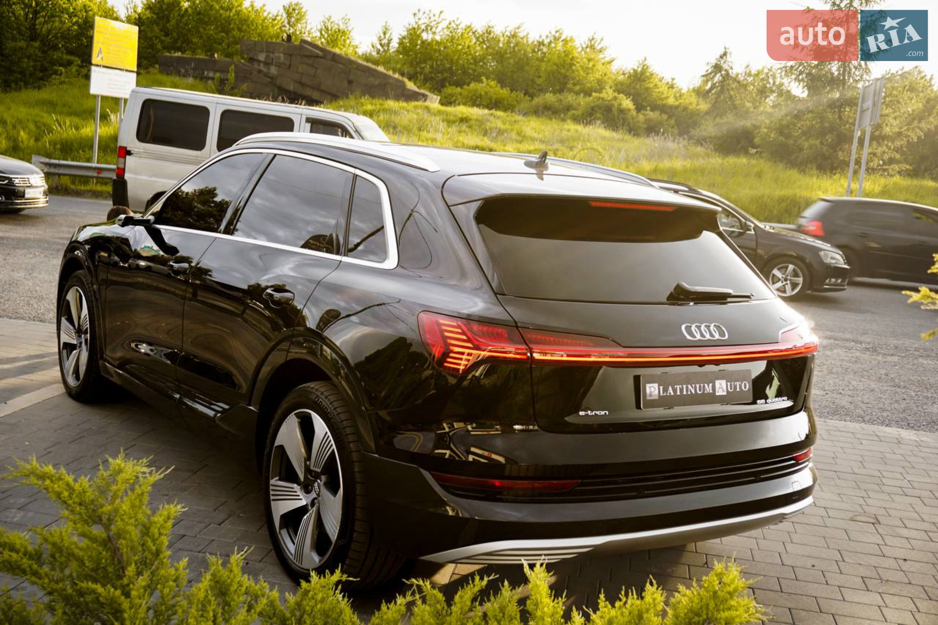 2019 Audi e-tron - мініатюра 8
