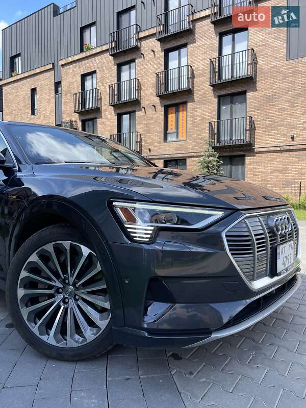 Позашляховик / Кросовер Audi e-tron 2019 в Івано-Франківську