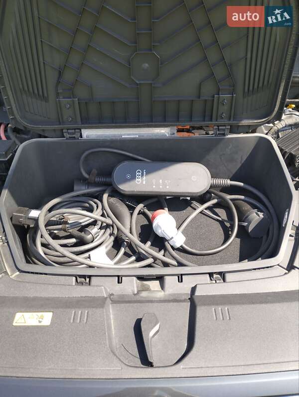 Внедорожник / Кроссовер Audi e-tron 2020 в Тернополе фото 12 Внедорожник / Кроссовер Audi e-tron 2020 в Тернополе