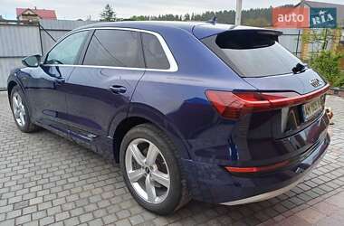 Внедорожник / Кроссовер Audi e-tron 2021 в 
