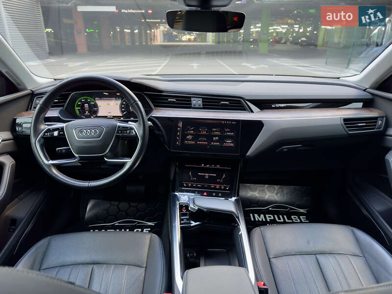 Внедорожник / Кроссовер Audi e-tron 2019 в Киеве