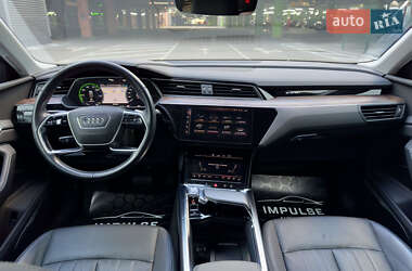 Внедорожник / Кроссовер Audi e-tron 2019 в 
