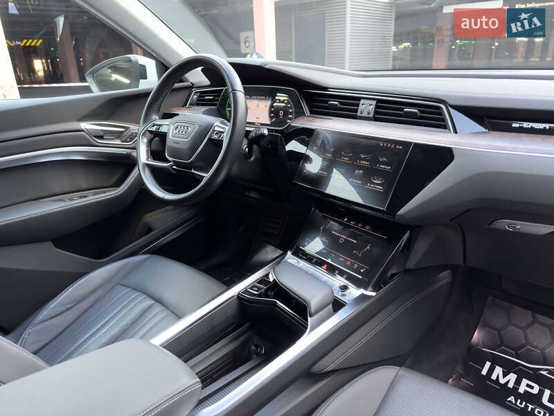 Внедорожник / Кроссовер Audi e-tron 2019 в Киеве