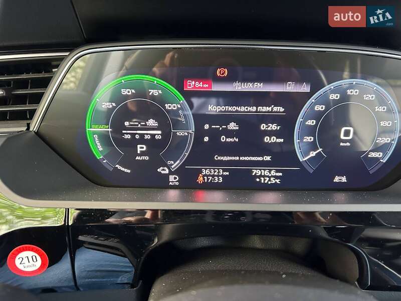 Позашляховик / Кросовер Audi e-tron 2022 в Києві