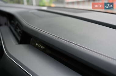 Внедорожник / Кроссовер Audi e-tron 2020 в 