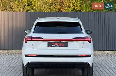 Внедорожник / Кроссовер Audi e-tron 2020 в 