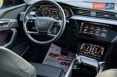 Внедорожник / Кроссовер Audi e-tron 2020 в 