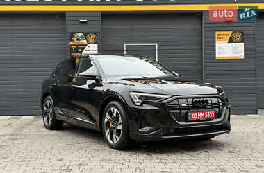 Внедорожник / Кроссовер Audi e-tron 2022 в Мукачево