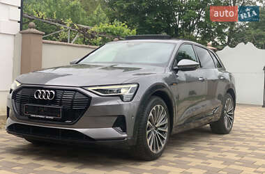 Позашляховик / Кросовер Audi e-tron 2020 в 