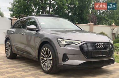 Позашляховик / Кросовер Audi e-tron 2020 в 