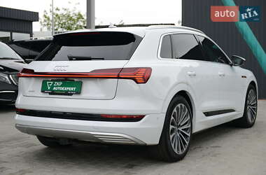 Позашляховик / Кросовер Audi e-tron 2019 в 
