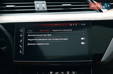 Позашляховик / Кросовер Audi e-tron 2019 в 