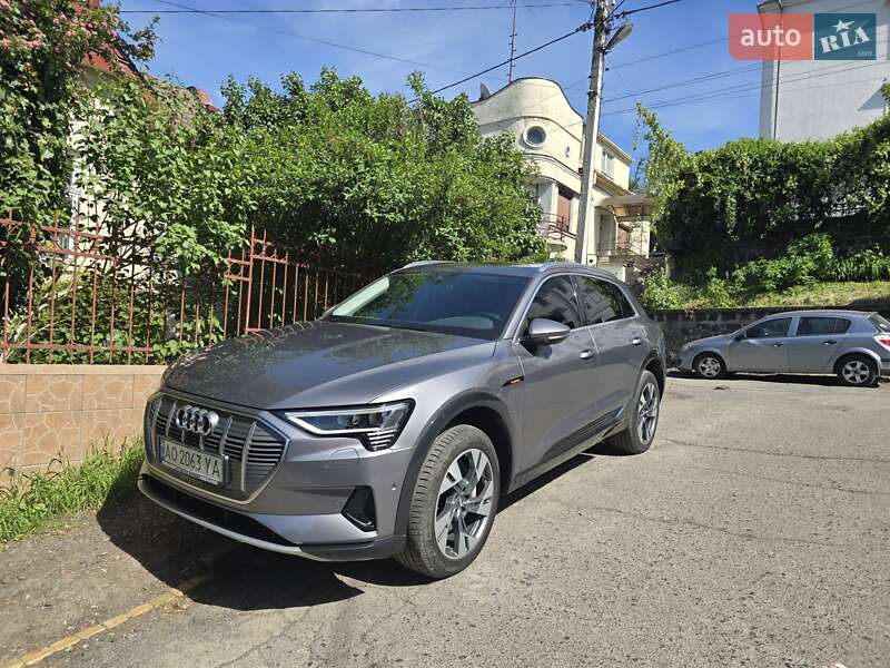 Позашляховик / Кросовер Audi e-tron 2020 в Ужгороді